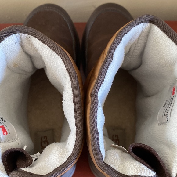 UGG TOTY WEATHER boots - Picture 3 of 5